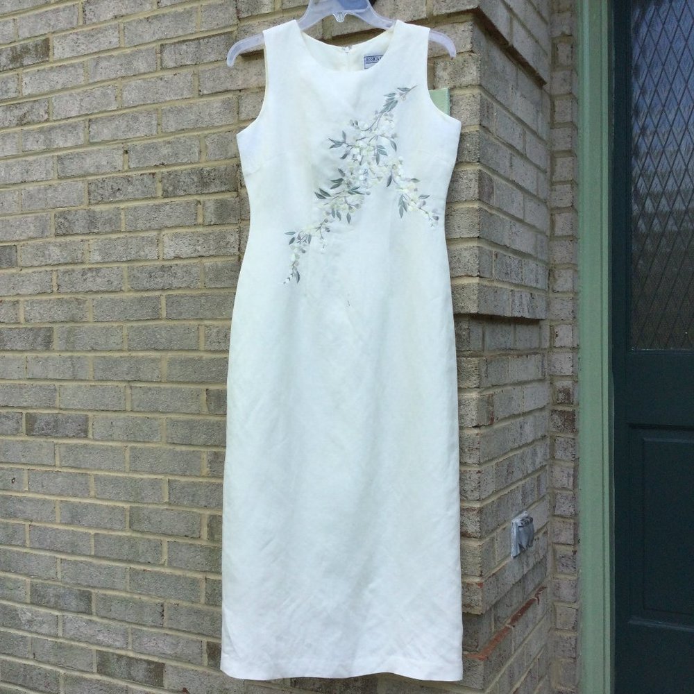 Jessica Howard Embroider Floral Maxi Dress